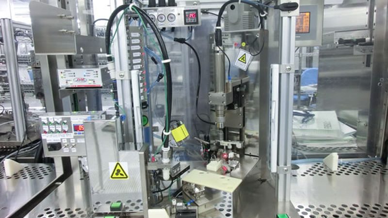在对比不同自动化方案时，需要关注以下技术参数：